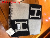 Hermes Avalon Throw Blanket in Ecru and Gris Fonce Merinos Wool and Cashmere Replica