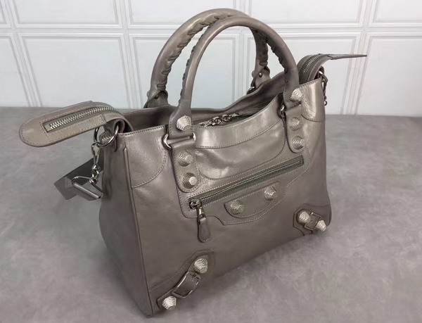 Balenciaga Giant City Handbag in Grey Lambskin with Silver Metal Hardware For Sale