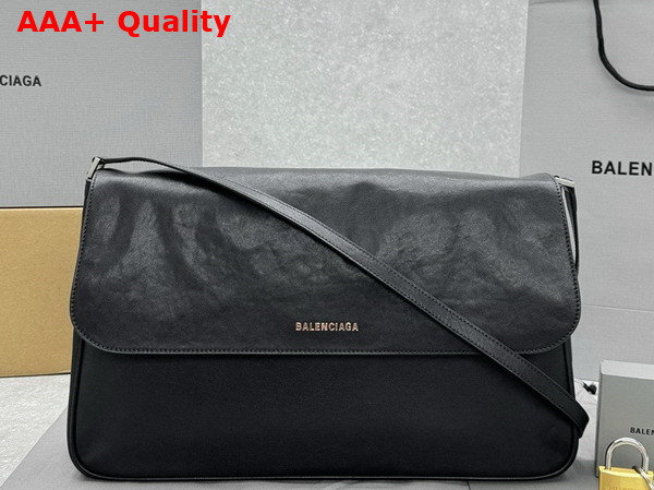 Balenciaga Grungy Medium Messenger Bag in Black Washed Smooth Calfskin Replica