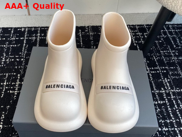 Balenciaga Hummer Rain Boot in White Rebber Replica