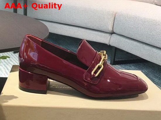 Burberry Link Detail Patent Leather Block Heel Loafers in Burgundy Red Replica