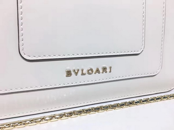 Bvlgari Flap Cover Bag Serpenti Forever in White Agate Calf Leather Featuring The Scaglie Beads Motif in Emerald Green and Cloud Topaz Quartzes For Sale