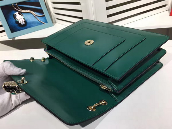 Bvlgari Serpenti Forever Flap Cover Bag in Emerald Green Smooth Calf Leather For Sale