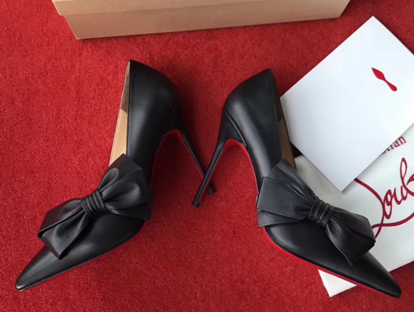 Christian Louboutin Madame Menodo 100 Point Toe Pump in Black Calfskin For Sale