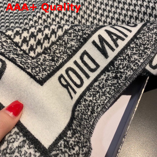 Dior 30 Montaigne Blanket Black and White Houndstooth Cashmere and Wool Replica