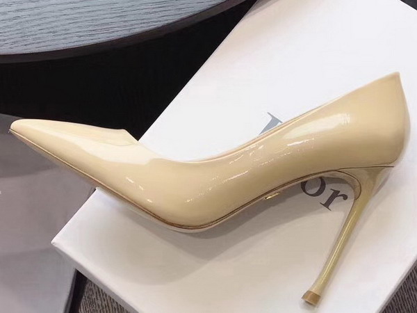 Dior High Heeled Shoe in Beige Patent Calfskin Leather Slender 10cm Heel For Sale