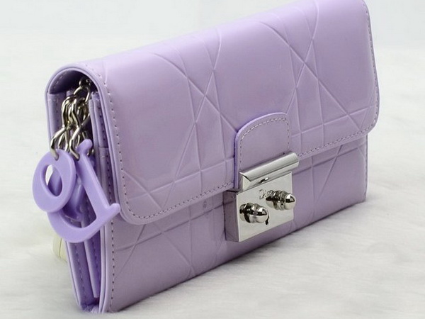 miss dior decouverte wallet in lavanda patent leather for Sale