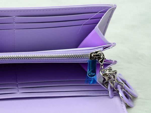 miss dior decouverte wallet in lavanda patent leather for Sale