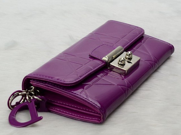 miss dior decouverte wallet in lavanda patent leather for Sale