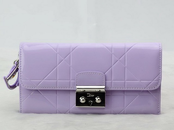 miss dior decouverte wallet in lavanda patent leather for Sale