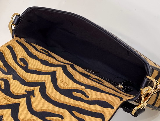 Fendi Medium Baguette Bag Made of Jacquard Fabric Featuring the Tiger Motif in Black and Dark Yellow Replica