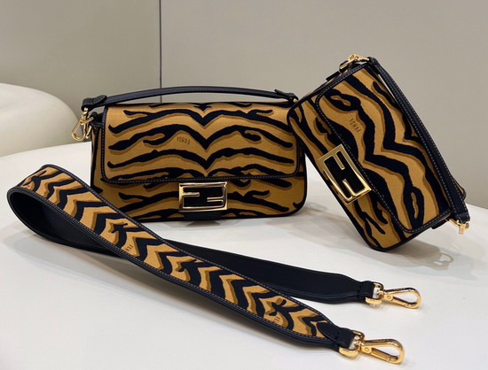 Fendi Medium Baguette Bag Made of Jacquard Fabric Featuring the Tiger Motif in Black and Dark Yellow Replica