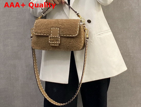 Fendi Medium Baguette Bag in Beige Sheepskin Replica