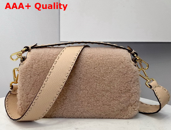 Fendi Medium Baguette Bag in Pink Sheepskin Replica