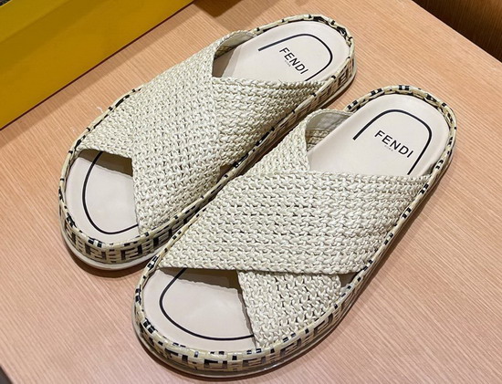 Fendi Reflections Slides Beige Raffia Flats Replica