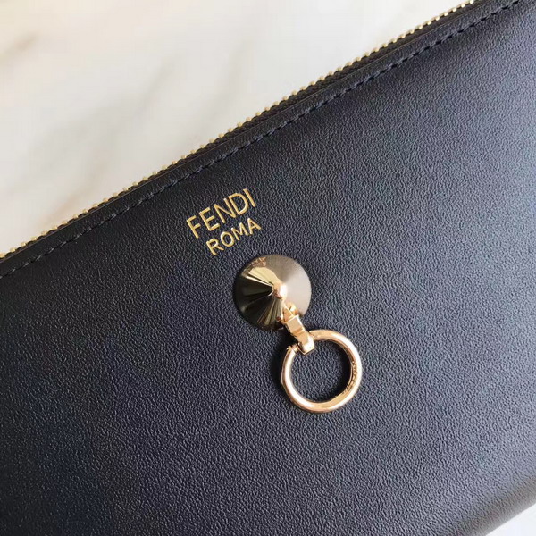 Fendi Zip Around Wallet in Black Calfskin Leather For Sale