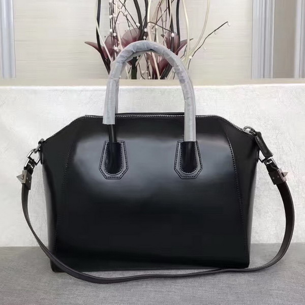 Givenchy Big Antigona Bag in Black Shiny Smooth Calfskin Silver Hardware For Sale