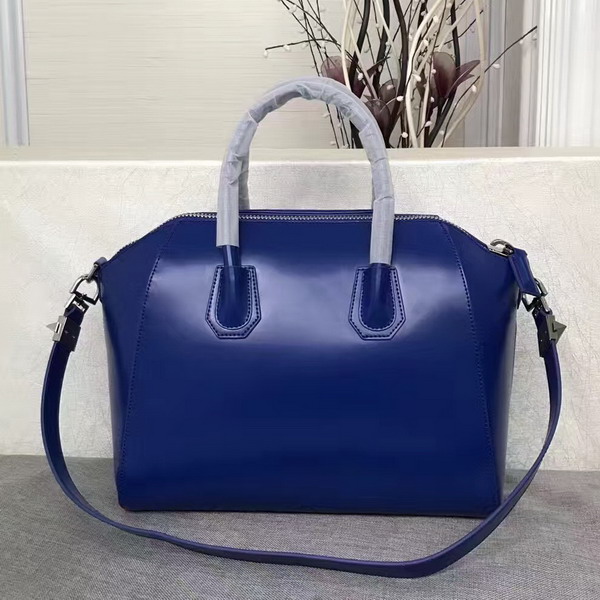 Givenchy Big Antigona Bag in Blue Shiny Smooth Calfskin Silver Hardware For Sale