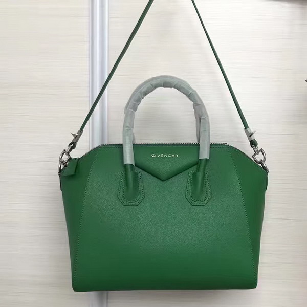 Givenchy Big Antigona Bag in Green Goatskin Silver Hardware For Sale