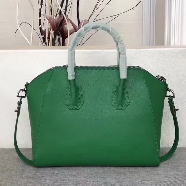 Givenchy Big Antigona Bag in Green Goatskin Silver Hardware For Sale