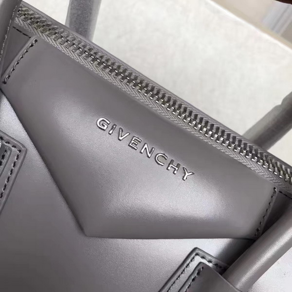 Givenchy Big Antigona Bag in Grey Shiny Smooth Calfskin Silver Hardware For Sale