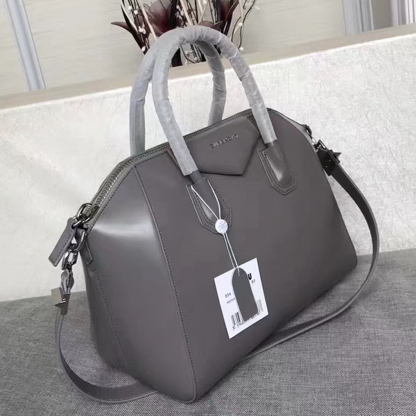 Givenchy Big Antigona Bag in Grey Shiny Smooth Calfskin Silver Hardware For Sale