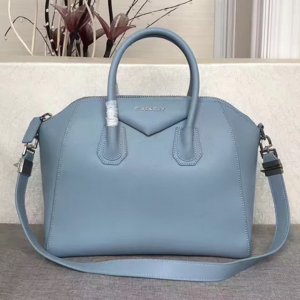 Givenchy Big Antigona Bag in Light Blue Goatskin Silver Hardware For Sale