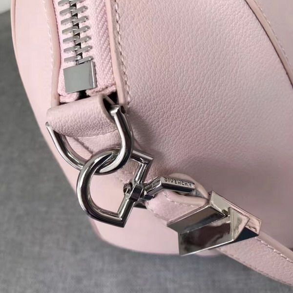 Givenchy Big Antigona Bag in Light Pink Goatskin Silver Hardware For Sale