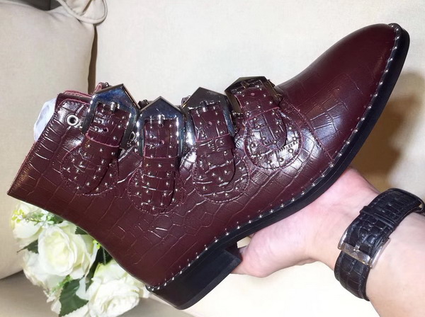 Givenchy Elegant Studs Ankle Boots in Bordeaux Croc Print Calfskin Leather For Sale