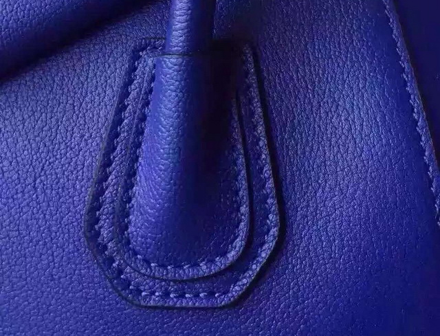 Givenchy Medium Antigona Bag In Blue Grained Leather for Sale