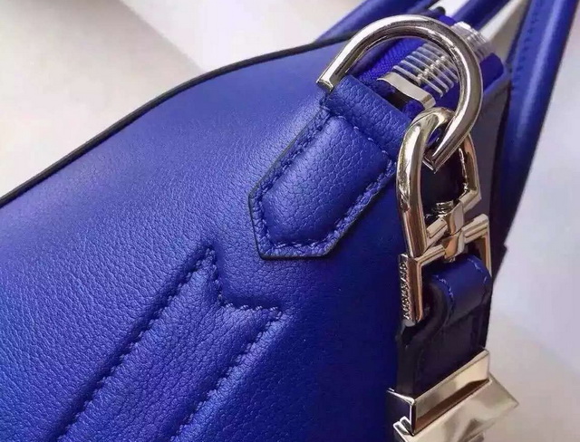 Givenchy Medium Antigona Bag In Blue Grained Leather for Sale