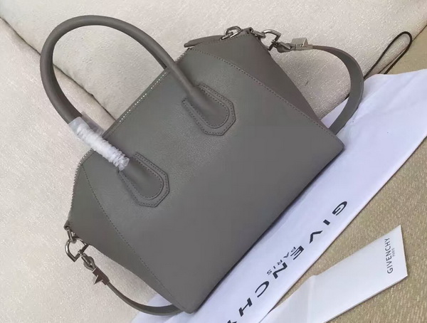 Givenchy Medium Antigona Bag In Light Grey for Sale