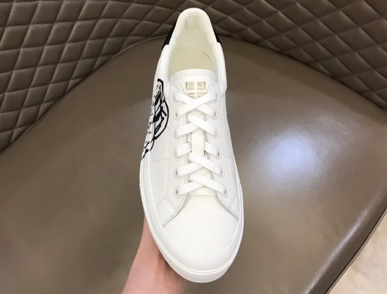 Givenchy Sneakers City Sport in Leather with Tag Effect Dog Print White Replica