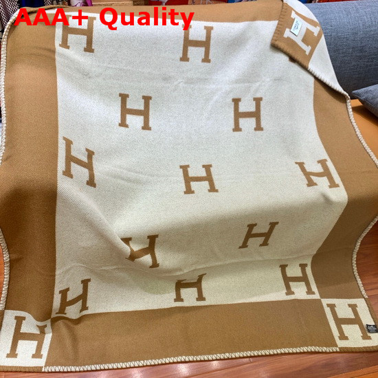 Hermes Avalon Throw Blanket in Ecru and Camel Merinos Wool and Cashmere Replica