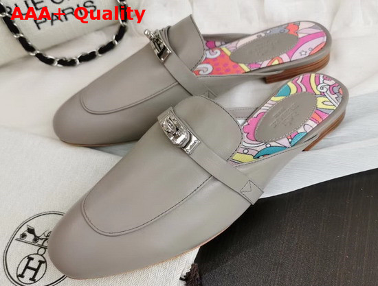 Hermes OZ Mule in Grey Calfskin with Faubourg Rainbow Printed Cotton Canvas Lining and Iconic Palladium Plated Buckle Replica