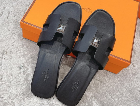 Hermes Oran Sandal in Black Calfskin Replica