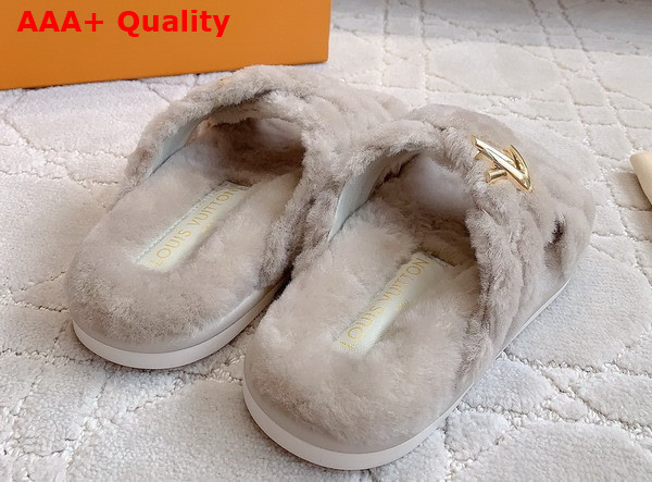 LV Bliss Comfort Mule in Natural Shearling 1ACTEQ Replica