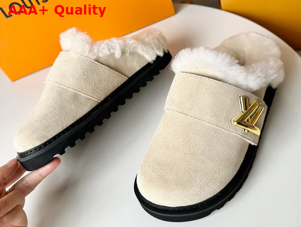 LV Cosy Flat Comfort Clog in Natural Suede Calf Leather and Shearling 1AC6Z3 Replica