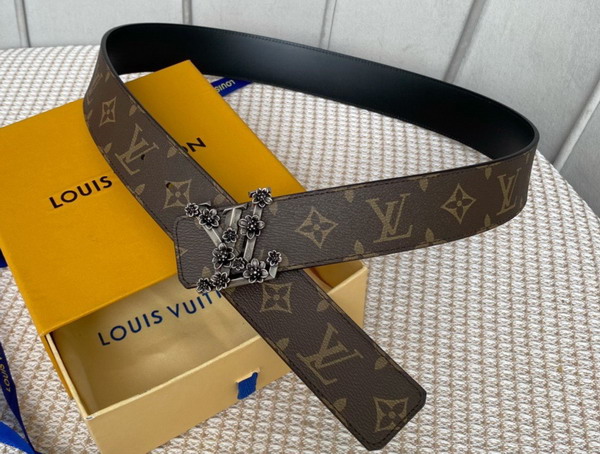 LV Pyramide Flower 40mm Reversible Belt Monogram M0500U Replica