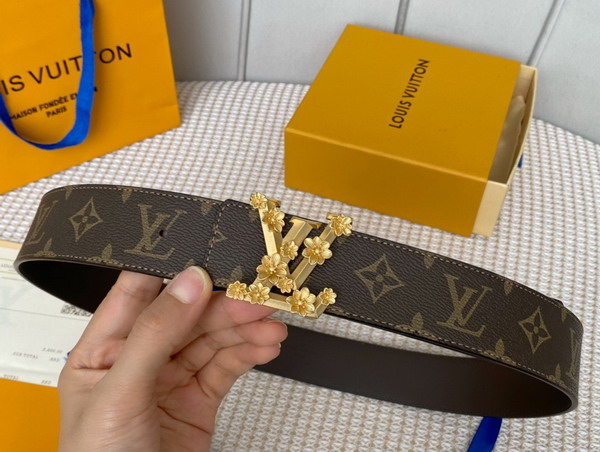 LV Pyramide Flower 40mm Reversible Belt Monogram M0500U Replica