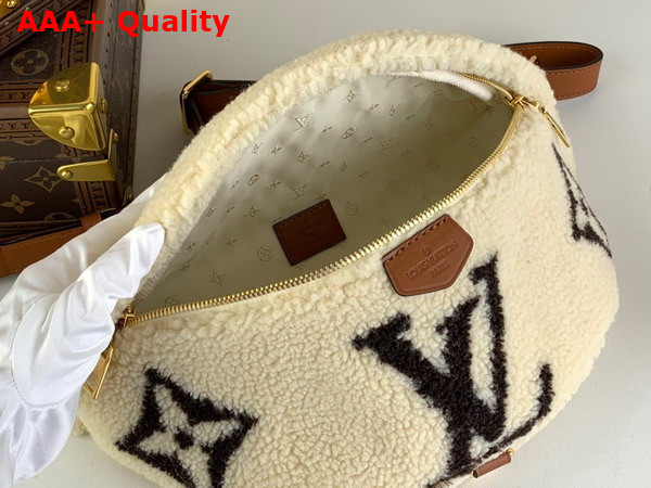 LV Ski Bumbag in Cream and Brown Shearling M23715 Replica