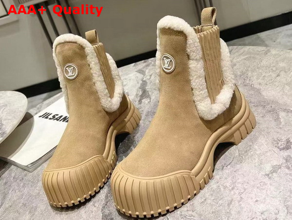 LV Ski Ruby Flat Ankle Boot in Beige Suede Calf Leather and Shearling 1AC7AR Replica