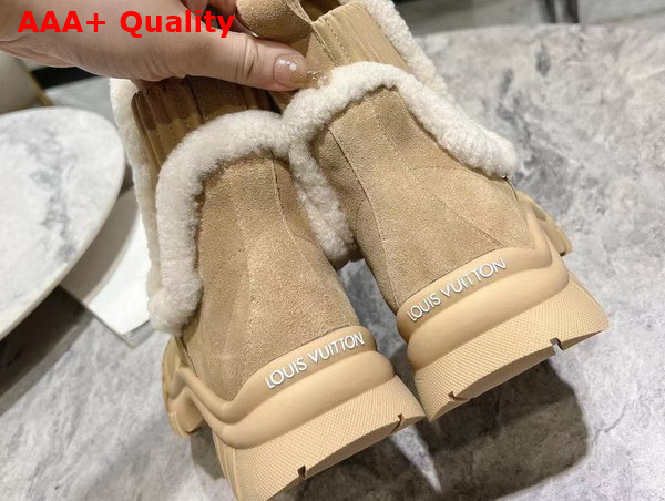 LV Ski Ruby Flat Ankle Boot in Beige Suede Calf Leather and Shearling 1AC7AR Replica