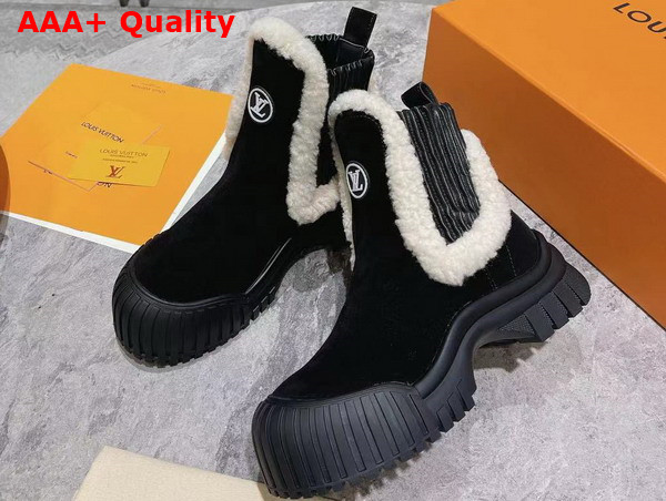 LV Ski Ruby Flat Ankle Boot in Black Suede Calf Leather and Shearling 1AC7AC Replica