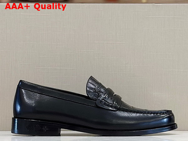 Louis Loafer in Black Glazed Calf Leather and Alligator 1AASO6 Replica