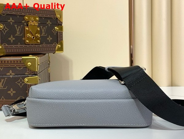 Louis Vuitton Avenue Messenger in Grey Taiga Leather Replica