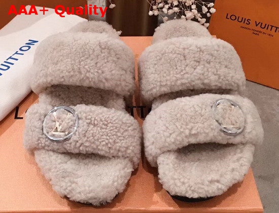 Louis Vuitton Bom Dia Mule in Beige Shearling 1A5MSZ Replica