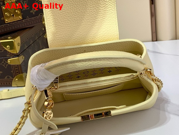 Louis Vuitton Capucines East West Mini Handbag in Banana Yellow Taurillon Leather M11351 Replica