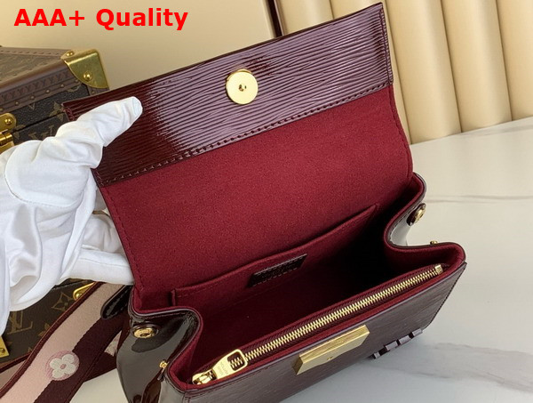 Louis Vuitton Cluny Mini Handbag in Wine Red Epi Leather Replica