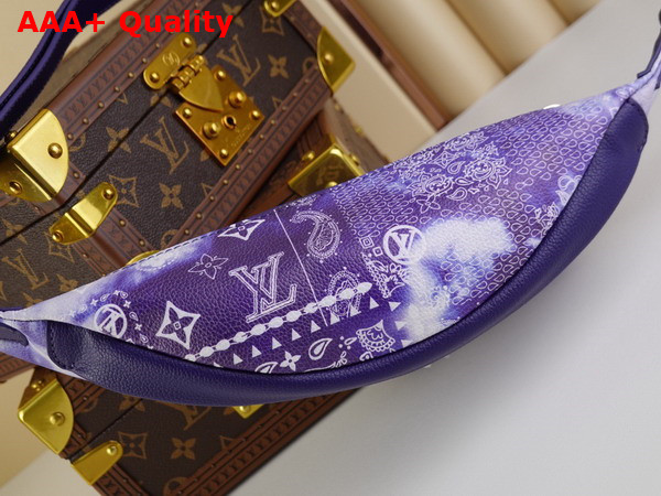 Louis Vuitton Discovery Bumbag PM Blue Monogram Bandana Print Cowhide Leather M20587 Replica